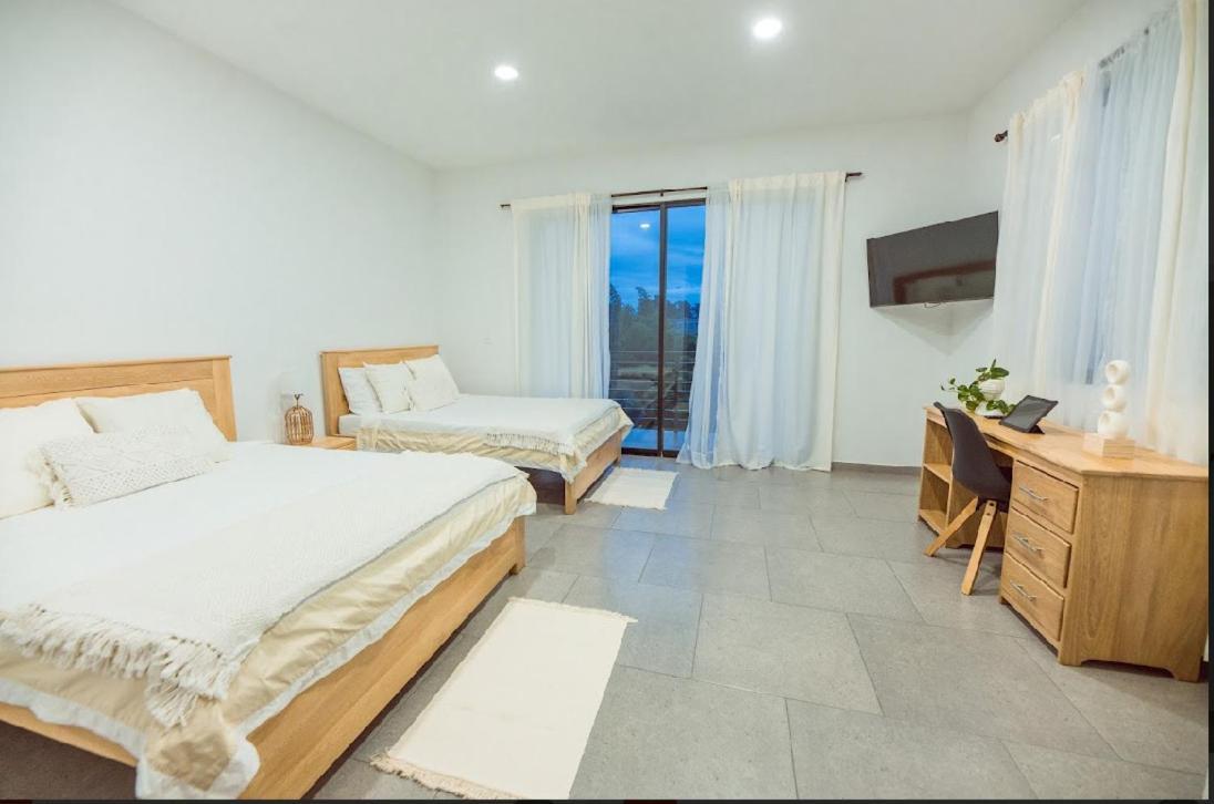 Grand Cypress Luxury *