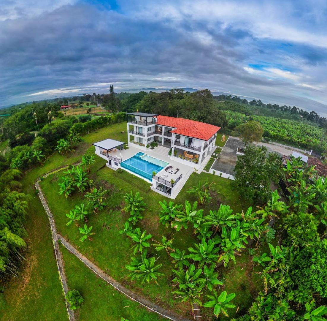 Grand Cypress Luxury *